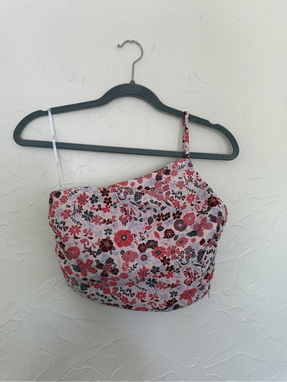 NWT Lulus One Strap Cropped Floral Tank Top. Size XS